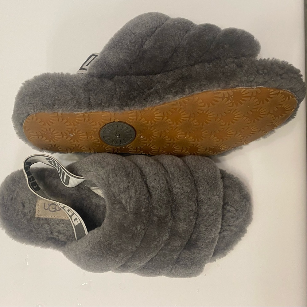 Ugg Slipper - image 4